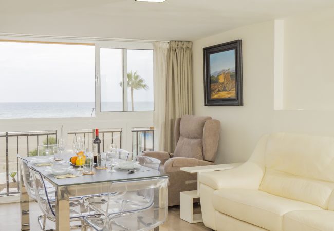 Apartamento en Estepona - Cubo's Estepona Oceanview Apartment & Free Parking