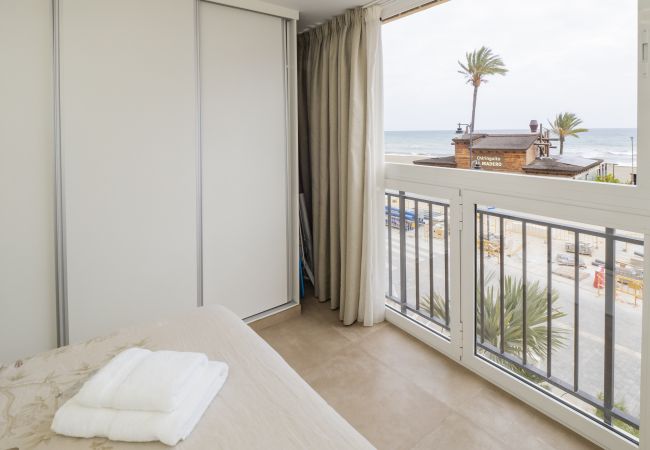 Apartamento en Estepona - Cubo's Estepona Oceanview Apartment & Free Parking