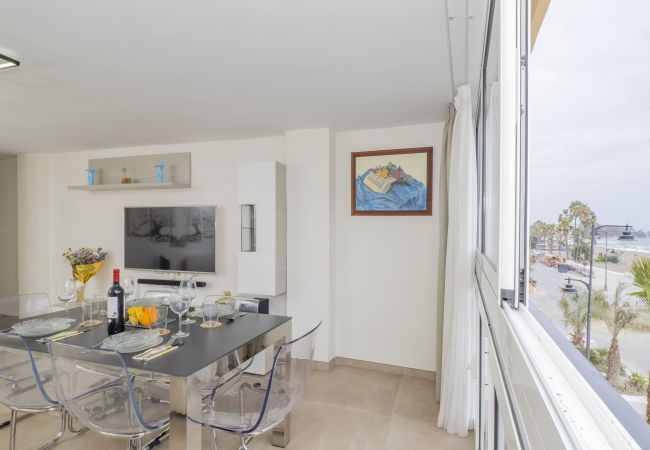 Apartamento en Estepona - Cubo's Estepona Oceanview Apartment & Free Parking