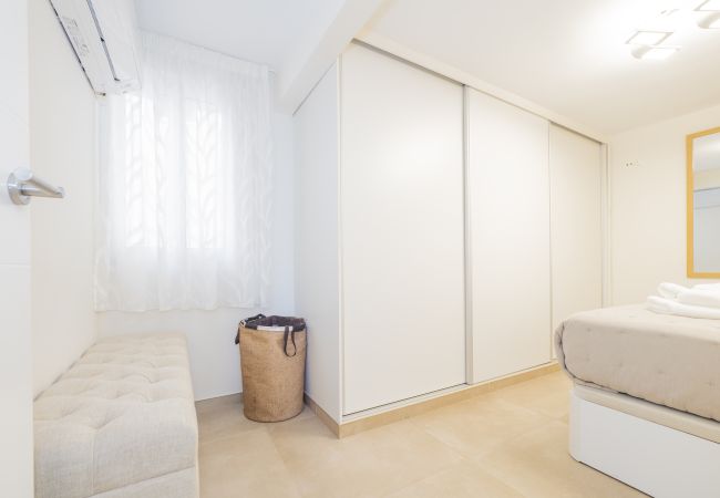 Apartamento en Estepona - Cubo's Estepona Oceanview Apartment & Free Parking
