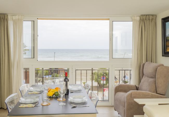 Apartamento en Estepona - Cubo's Estepona Oceanview Apartment & Free Parking