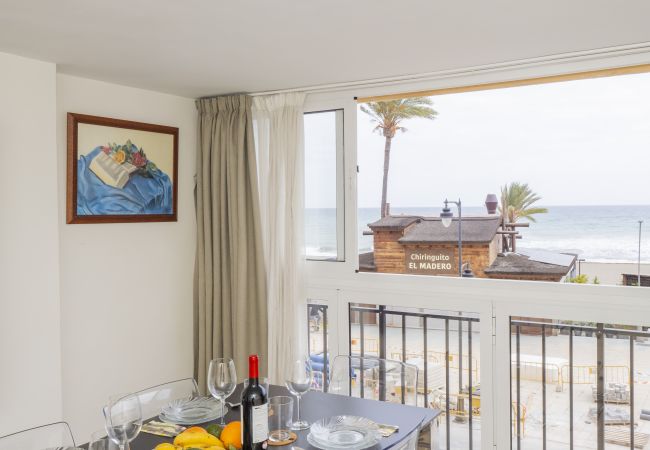 Apartamento en Estepona - Cubo's Estepona Oceanview Apartment & Free Parking