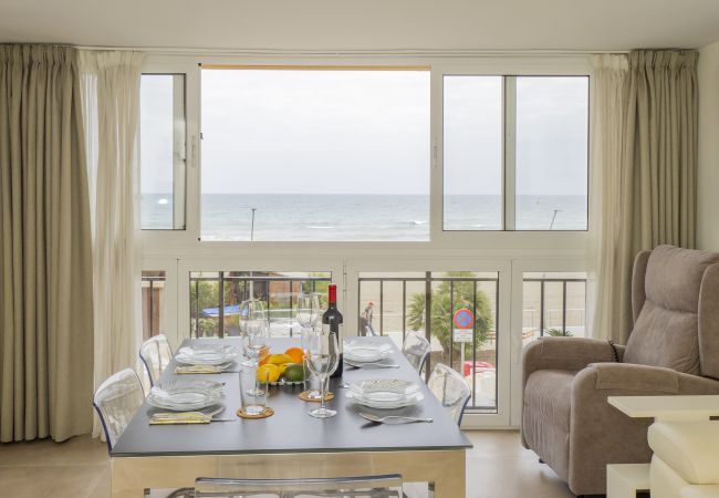 Apartamento en Estepona - Cubo's Estepona Oceanview Apartment & Free Parking