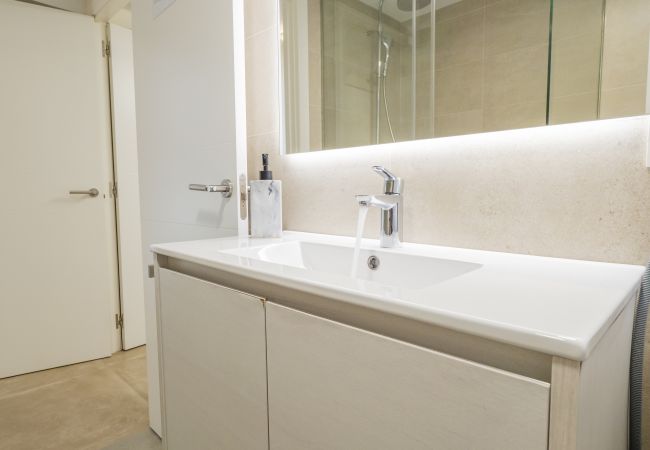 Apartamento en Estepona - Cubo's Estepona Oceanview Apartment & Free Parking