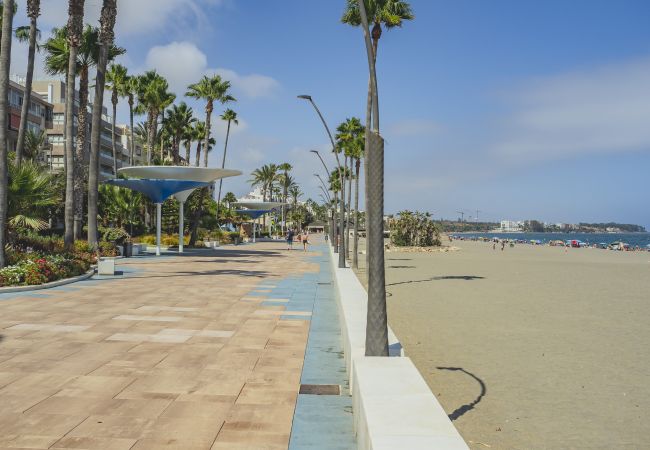 Apartamento en Estepona - Cubo's Estepona Oceanview Apartment & Free Parking