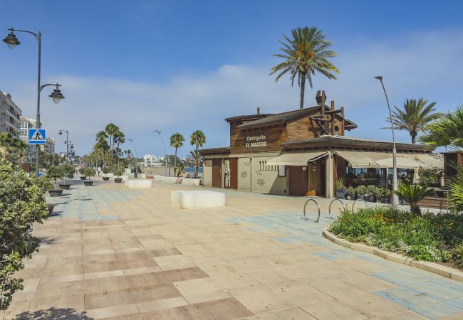 Apartamento en Estepona - Cubo's Estepona Oceanview Apartment & Free Parking