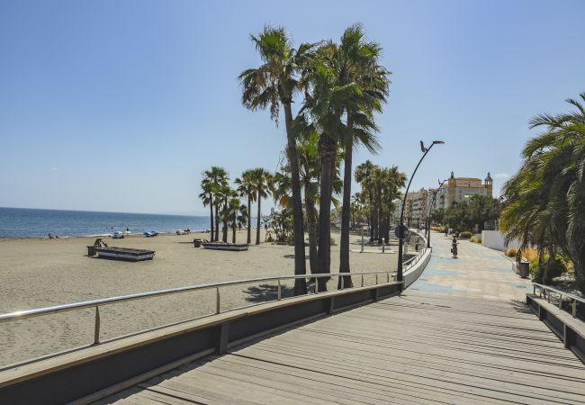 Apartamento en Estepona - Cubo's Estepona Oceanview Apartment & Free Parking