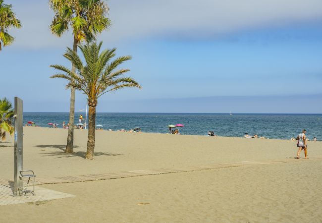 Apartamento en Estepona - Cubo's Estepona Oceanview Apartment & Free Parking