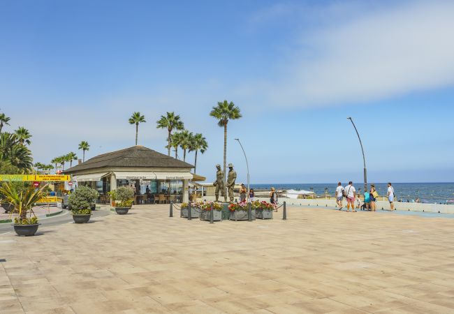 Apartamento en Estepona - Cubo's Estepona Oceanview Apartment & Free Parking
