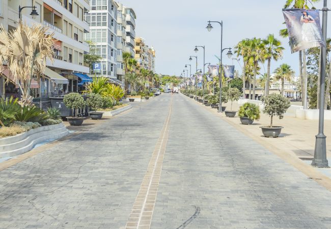 Apartamento en Estepona - Cubo's Estepona Oceanview Apartment & Free Parking