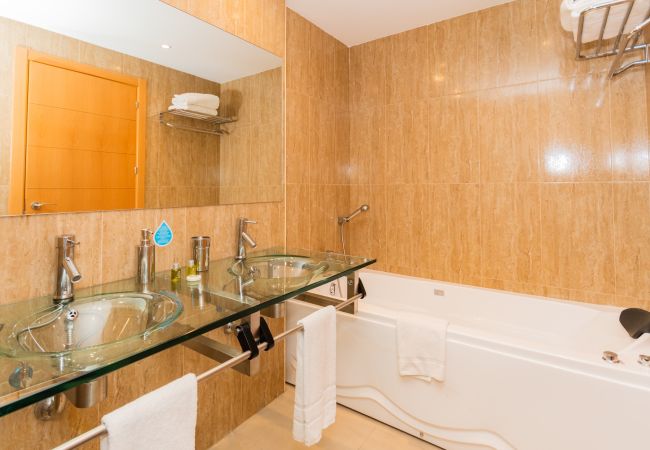 Apartamento en Marbella - Cubo's Cortijo Del Mar Resort 4 PAX B1 2