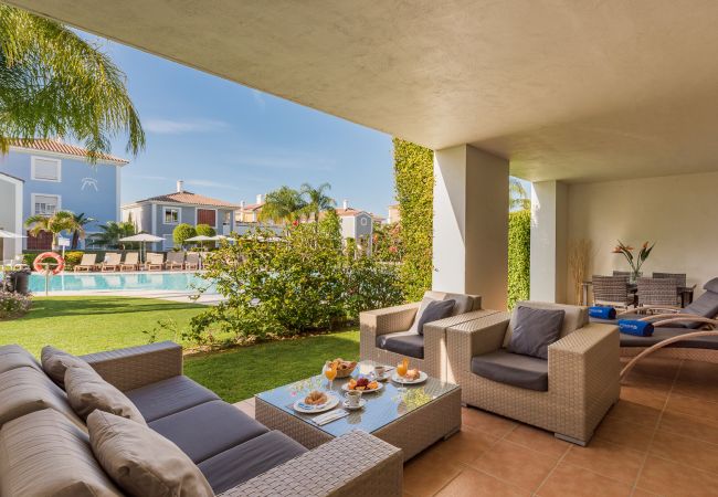 Apartamento en Marbella - Cubo's Cortijo Del Mar Resort 6 PAX B1 2