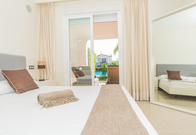Apartamento en Marbella - Cubo's Cortijo Del Mar Resort 6 PAX B1 2