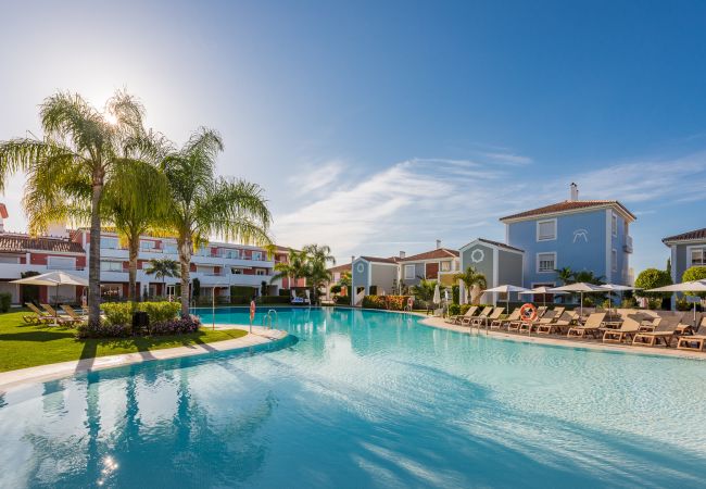 Apartamento en Marbella - Cubo's Cortijo Del Mar Resort 6 PAX B1 2