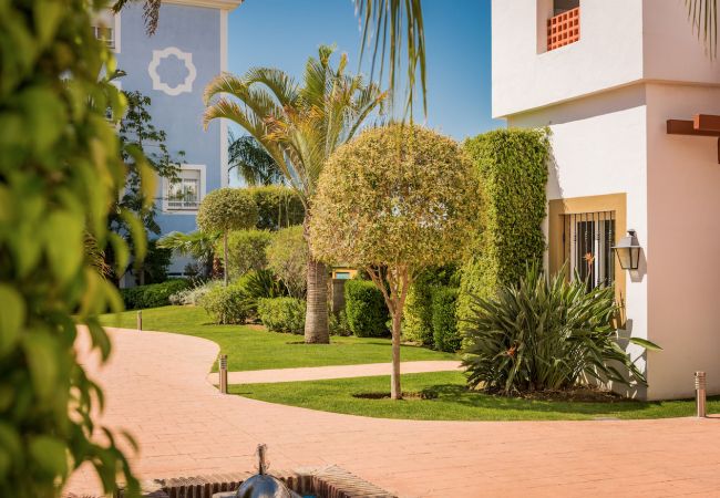 Apartahotel en Marbella - Cubo's Cortijo Del Mar Resort Duplex C1 2