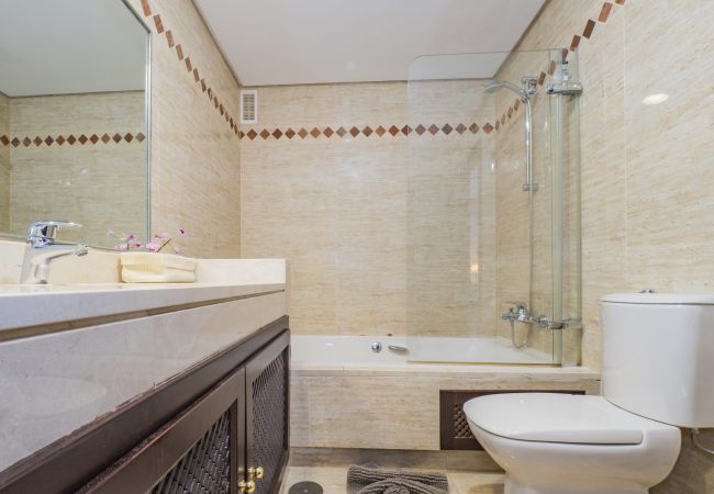 Apartamento en Ojen - Cubo's Marbella Apartment Golf & Parking