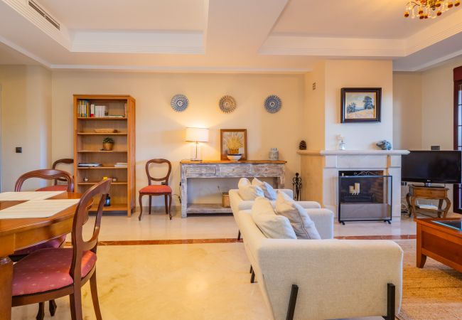 Apartamento en Ojen - Cubo's Marbella Apartment Golf & Parking