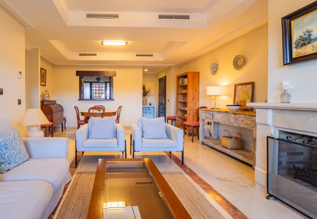 Apartamento en Ojen - Cubo's Marbella Apartment Golf & Parking