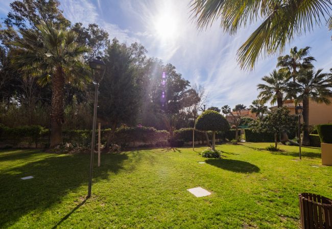 Apartamento en Marbella - Cubo's Cabopino Beach Marbella Apartment