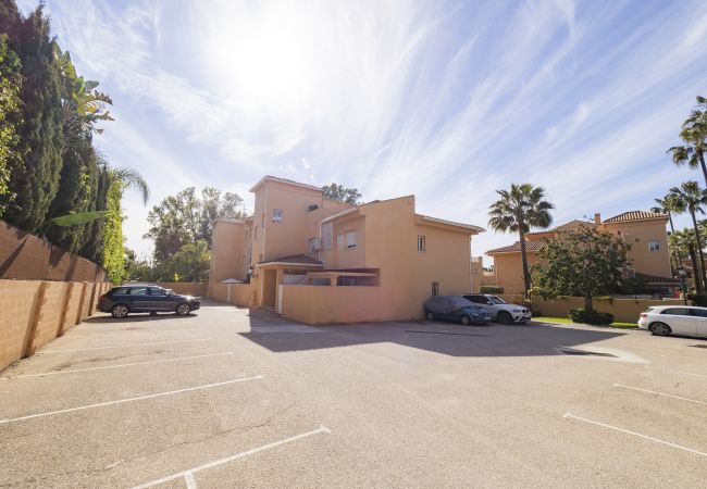Apartamento en Marbella - Cubo's Cabopino Beach Marbella Apartment