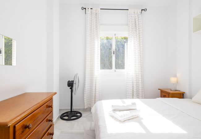Apartamento en Marbella - Cubo's Cabopino Beach Marbella Apartment