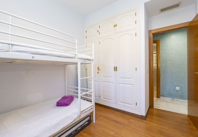 Apartamento en Marbella - Cubo's Cabopino Beach Marbella Apartment