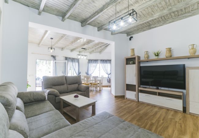 Casa rural en Alhaurín el Grande - Cubo's Casa El Candil 6 PAX