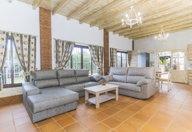 Casa rural en Alhaurín el Grande - Cubo's Casa El Candil 8 PAX