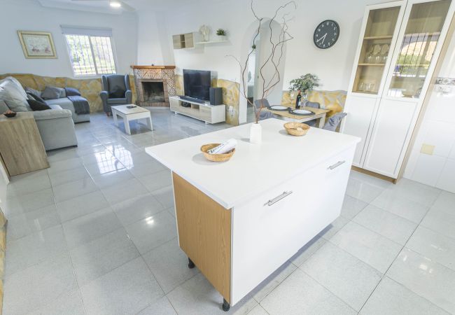 Casa rural en Nerja - .Villa Marimel Con Piscina Privada