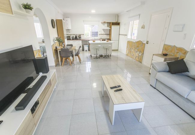 Casa rural en Nerja - .Villa Marimel Con Piscina Privada