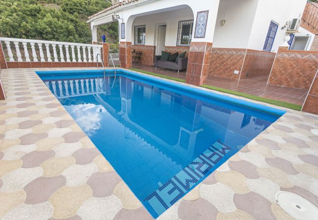 Casa rural en Nerja - .Villa Marimel Con Piscina Privada