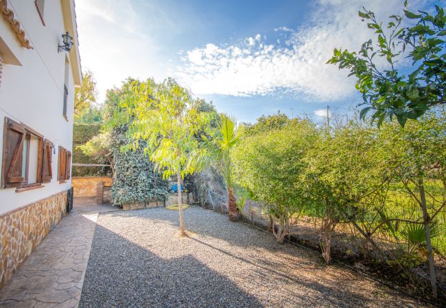 Garden of this villa in Alhaurín de la Torre