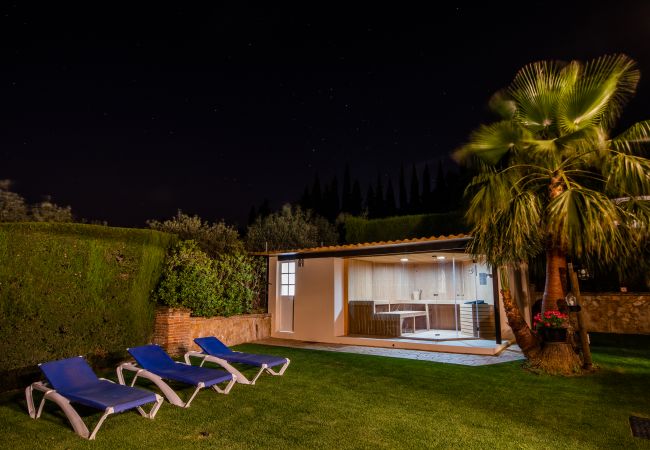 Garden of this villa in Alhaurín de la Torre