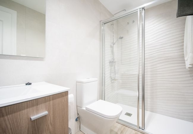 Bathroom of this apartment in Mijas Costa