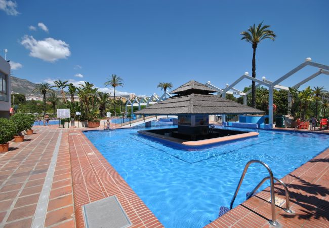 Community pool of this apartment in Benalmádena