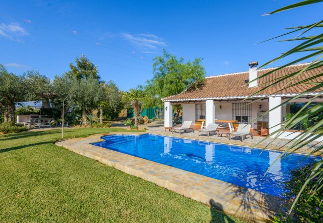 Villa Cortijo La Indiana in Alhaurín el Grande with private pool