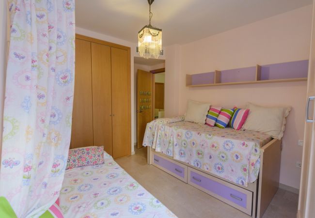 Bedroom of this apartment in Fuengirola