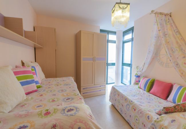 Bedroom of this apartment in Fuengirola