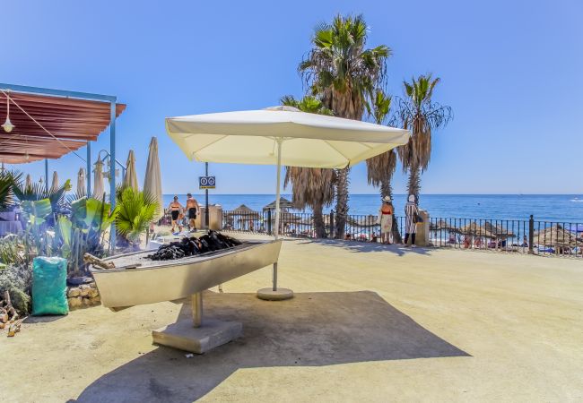 Beach near this apartment in Nagueles (Marbella)