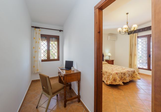 Bedroom of this country house in Alhaurín el Grande