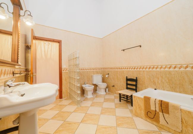 Bathroom of this farm in Alhaurín el Grande