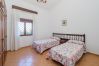 Bedroom of this country house in Alhaurín el Grande