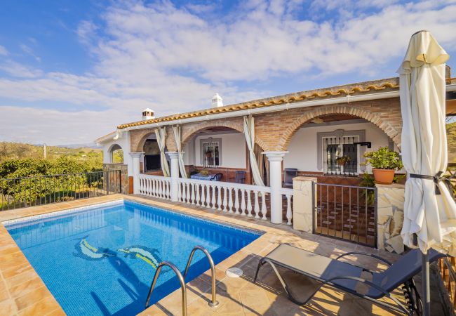 Wonderful country house with swimming pool in Coín