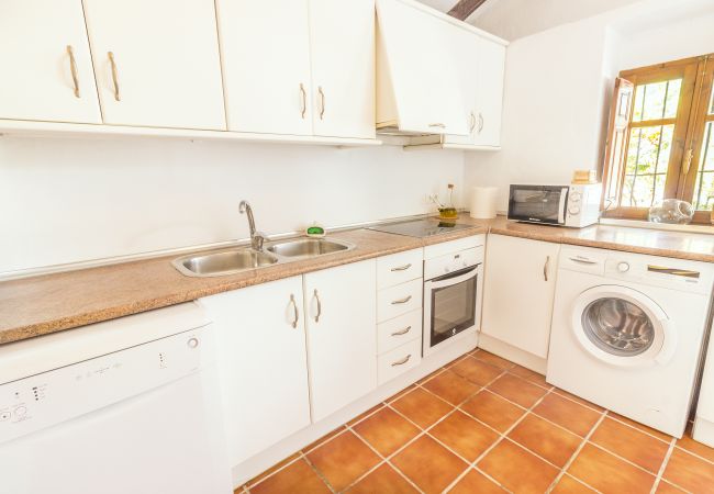 Kitchen of this rural house in Alhaurín el Grande