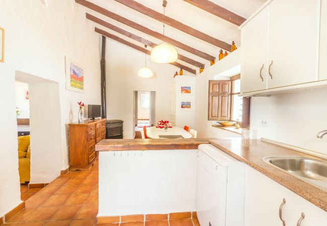 Kitchen of this rural house in Alhaurín el Grande