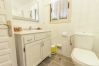 Bathroom of this rural house in Alhaurín el Grande