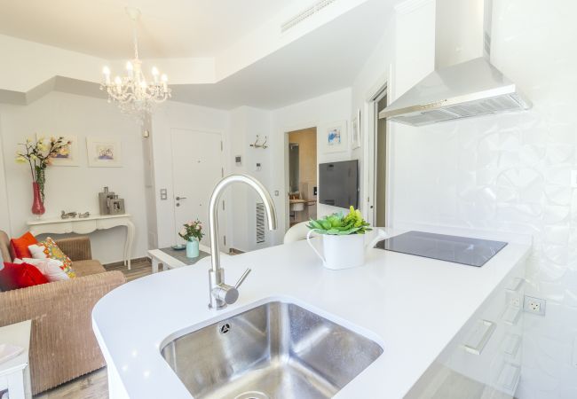 Kitchen of this apartment in Alhaurín el Grande