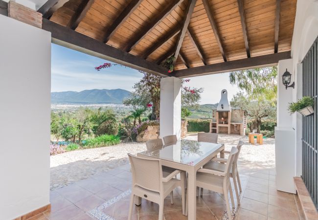 Terrace of this villa in Alhaurín el Grande