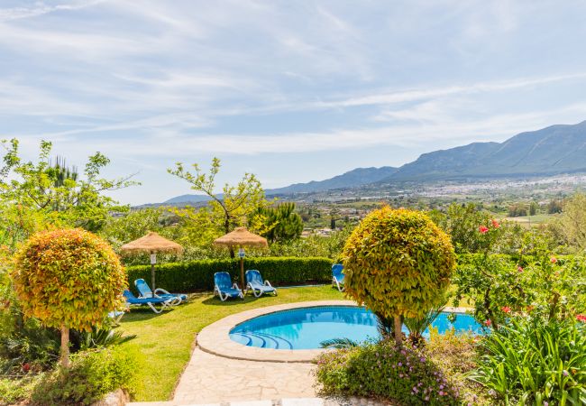 Pool of this villa in Alhaurín el Grande