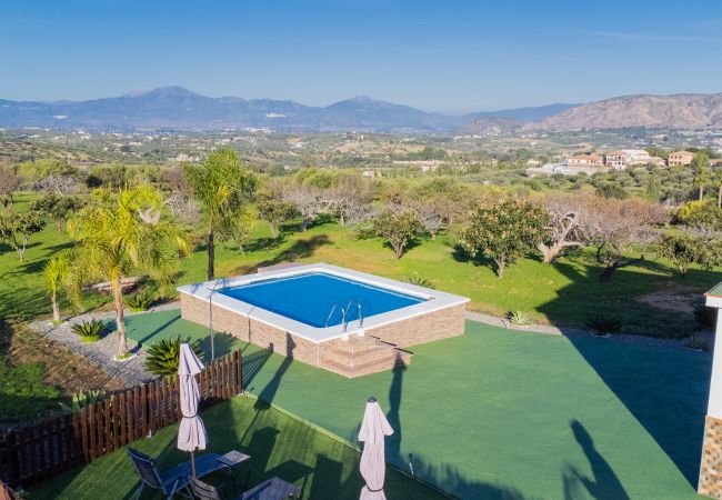 Cottage in Alhaurin de la Torre - Cubo's Finca La Higuera